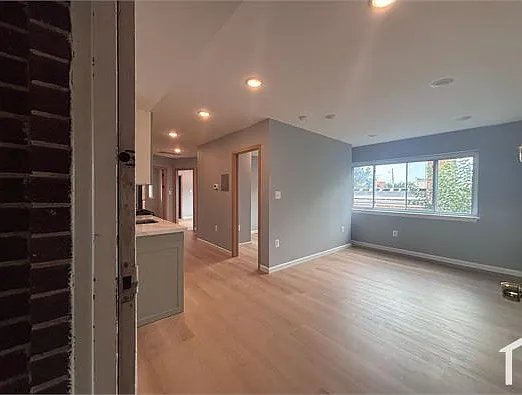 3 bed, 800 sqft, $2,495 — Photo 3