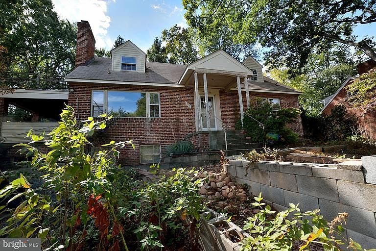 2nd image of 712 26th Pl S