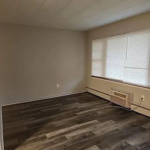 1901 Auburn St #12 — Photo 8