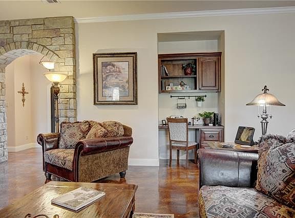 5th image of 413 Kaanapali Ln