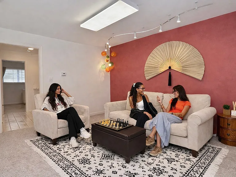 The Grove Apartments — Photo 8