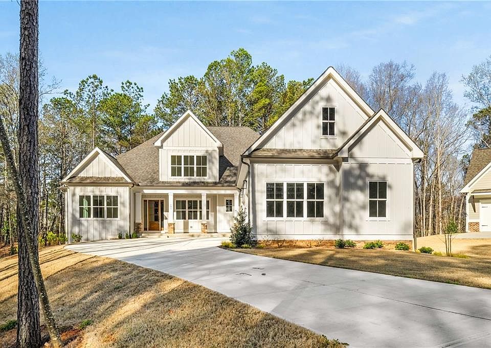 1st image of 101 Forsyth Park Ln
