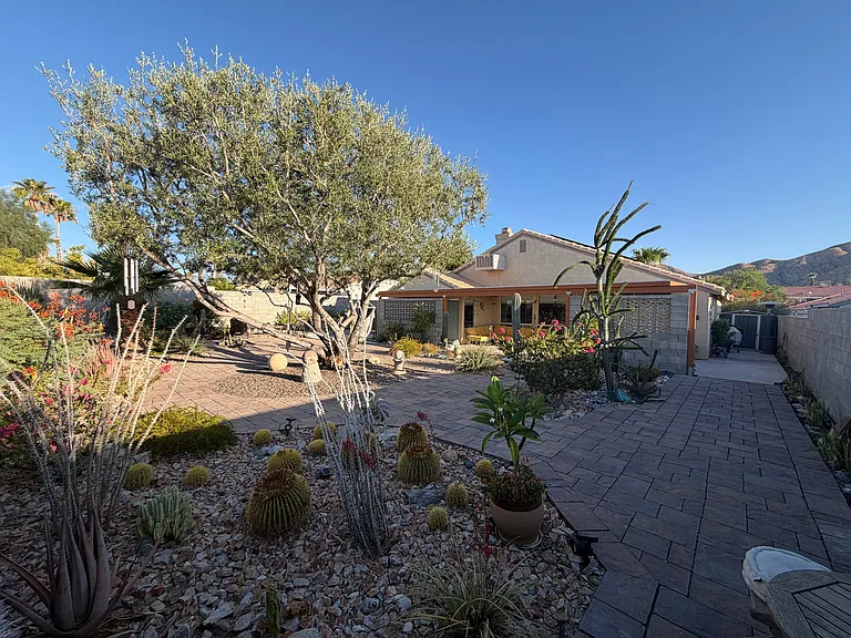 65571 Avenida Cadena — Photo 29