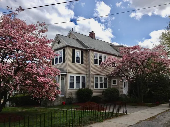 139 Templeton Pkwy, Watertown, MA 02472