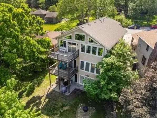 14 Emerald Shore Dr, Lake Tapawingo, MO 64015