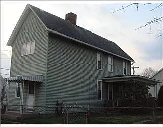 401 Hill St photo 1