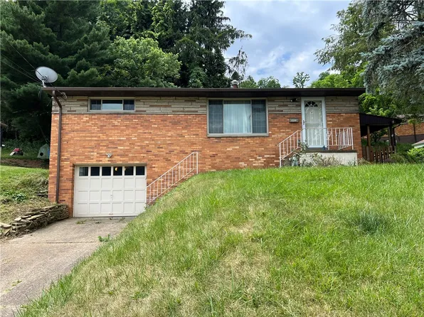 3214 Woodridge Dr, Pittsburgh, PA 15227