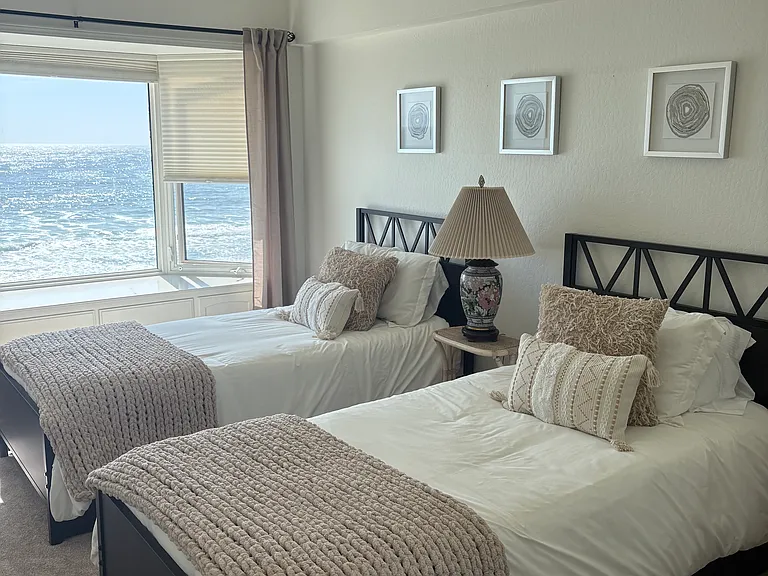 452 Oceanview Dr — Photo 30