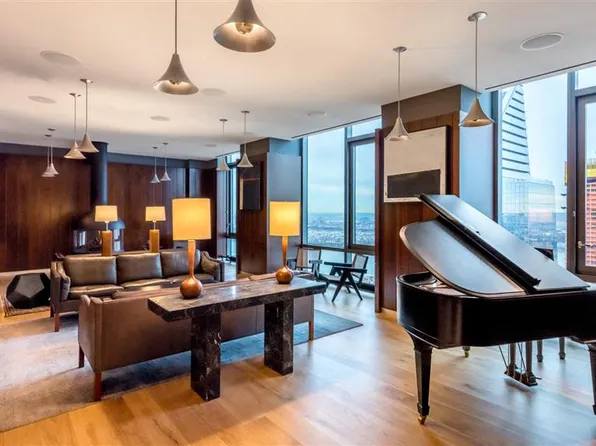 435 West 31st Street image 7 of 39