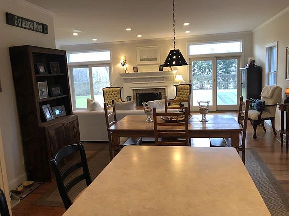 4th image of 30 Cedar Point Ln