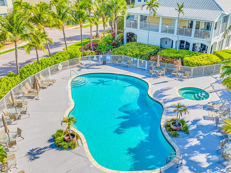 Gulfview Dr — Photo 4