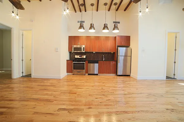 Rented by Prime Square Realty | media 15