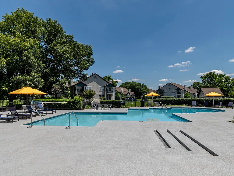 Summerlake Apartments — Photo 107