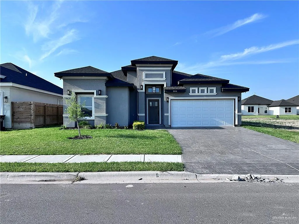 3 bed, 2.0 bath, 1746 sqft, $2,400 — Photo 2