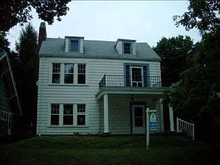 1st image of 132 Marquette Ave