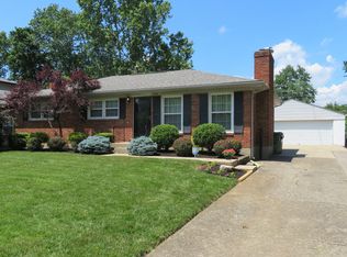 9407 Tiverton Ct, Rolling Hills, KY 40242