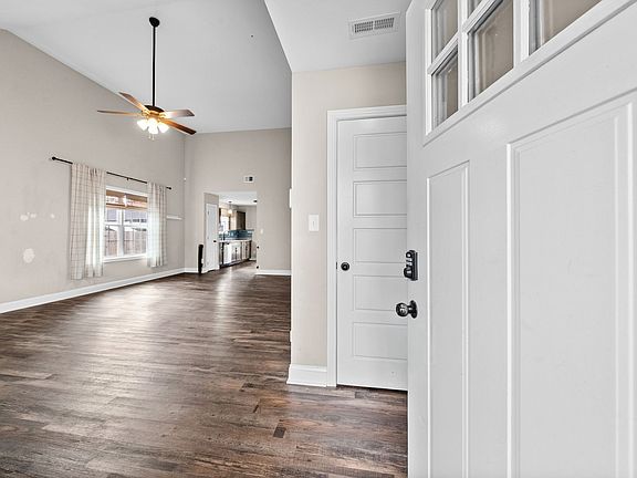 4th image of 1065 Whitney Dr