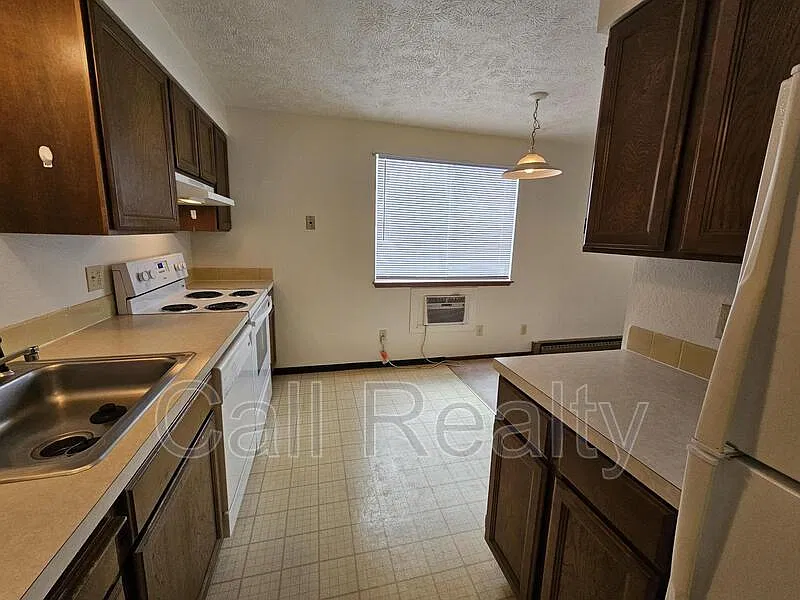 1 bed, 1.0 bath, 600 sqft, $1,025 — Photo 3