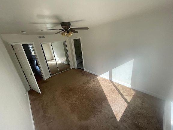 4th image of 432 Russia Ave