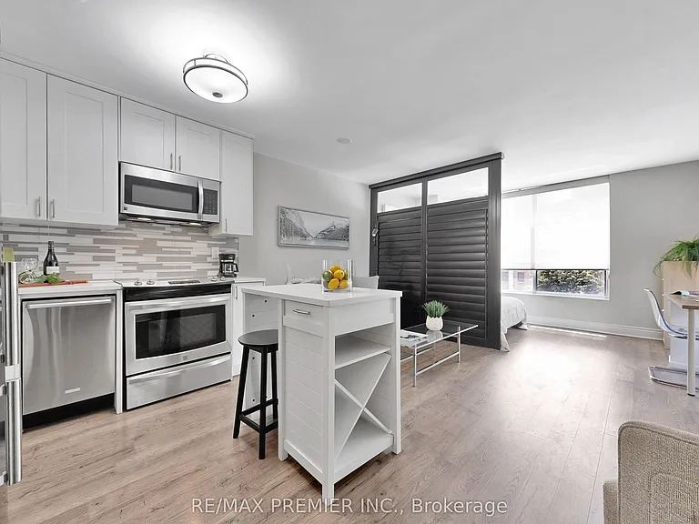 95 Prince Arthur Ave #Penthouse 824 — Photo 12
