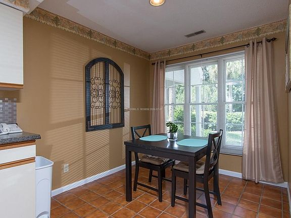 3rd image of 70 Shipyard Dr APT 241