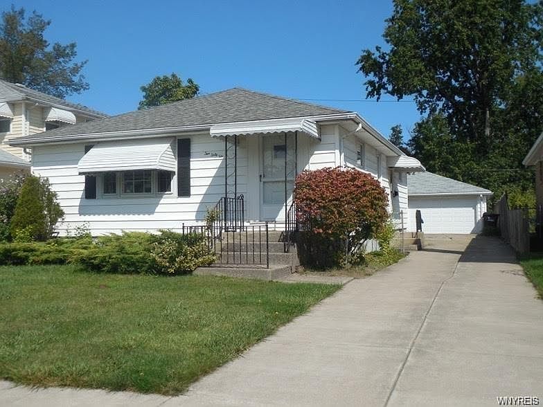 1st image of 266 Abbington Ave