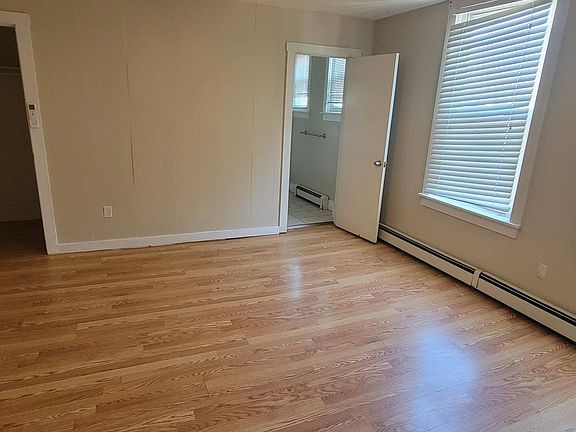 5th image of 38 Freebody St #205