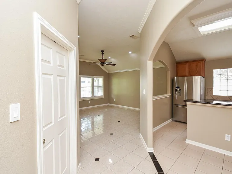 15975 Cottage Ivy Cir — Photo 12