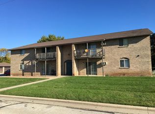 1685 Elkay Ln, Green Bay, WI 54302