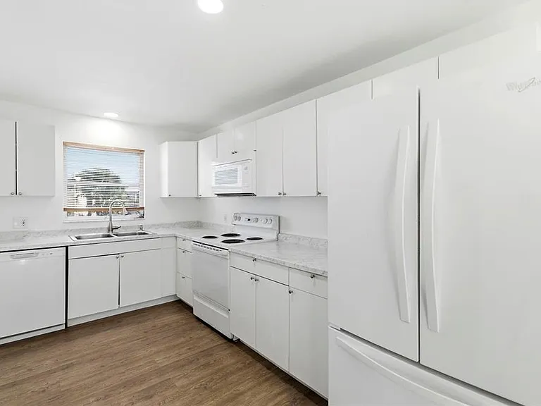 8950 Park Blvd #201 — Photo 17
