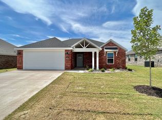 575 Woodplains Ave, Springdale, AR 72762
