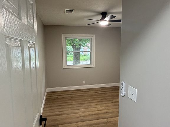 5th image of 212 Pawnee Dr #1