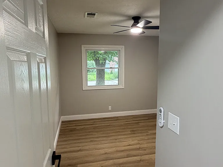 212 Pawnee Dr #1 — Photo 5