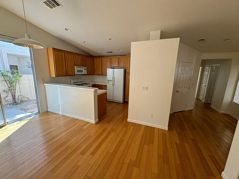 1745 Park Mesa Ln — Photo 2