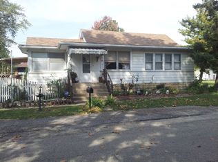 120 E Washington St, Utica, IL 61373