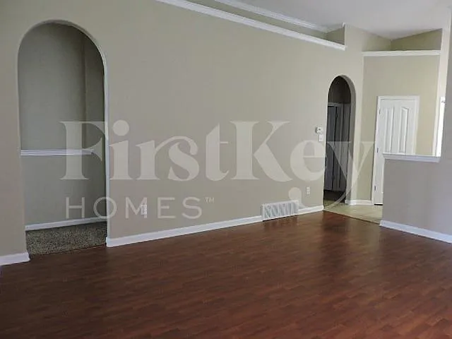 1177 Travers Ln — Photo 11