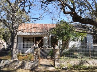 371 Kimble Oaks Dr, Harper, TX 78631