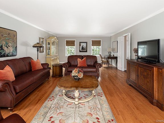 4th image of 4 Raemont Road