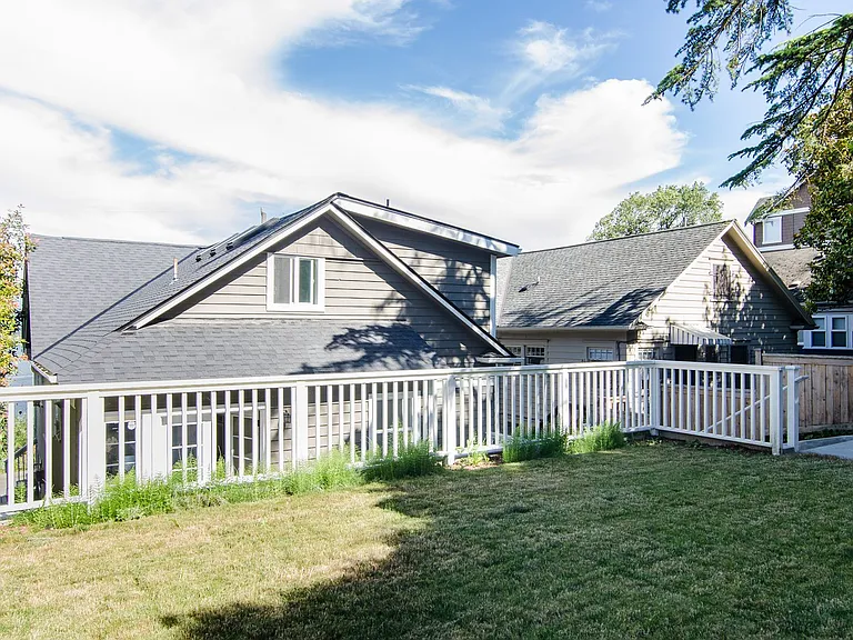 1115 Lake Washington Blvd S — Photo 19