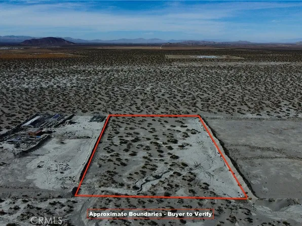 704 Saint George Ave, Adelanto, CA 92301