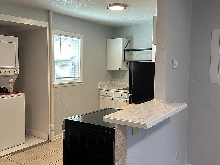 3309 E Orme St — Photo 5