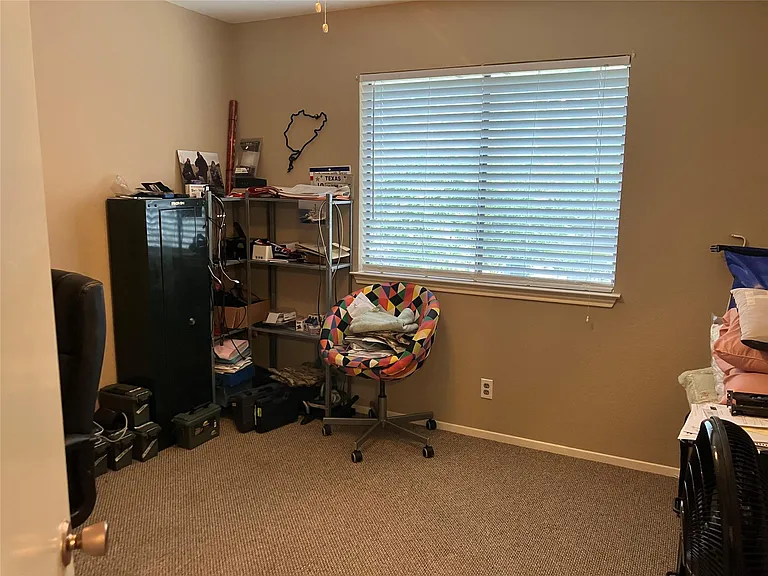 904 Cottonwood Cv — Photo 18