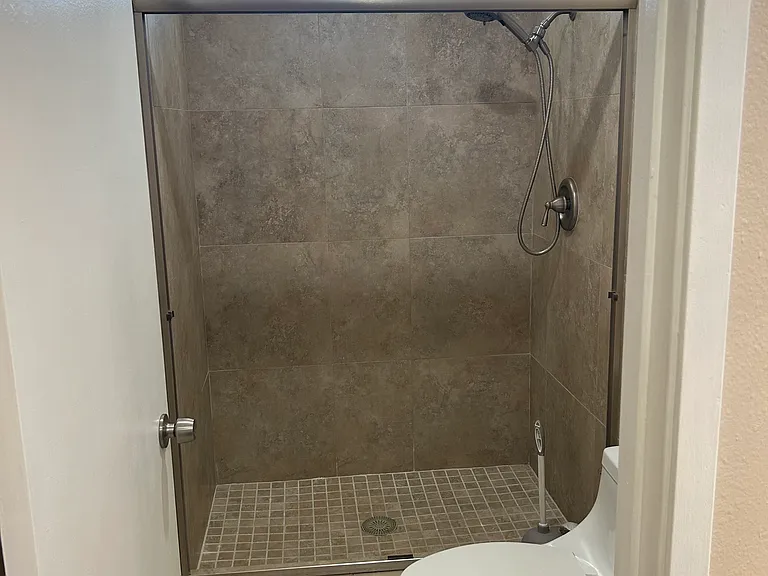 912 Redlen Ave — Photo 16