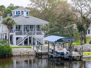 2631 Manatee Harbor Dr, Ruskin, FL 33570