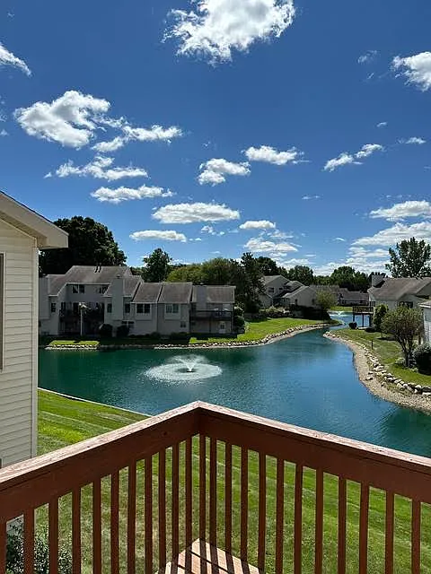 2 bed, 1255 sqft, $1,700 — Photo 2