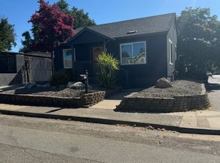 1097 Gilbert St, Redding, CA 96001