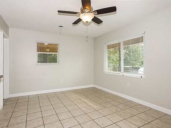 3rd image of 2919 Audubon Ct