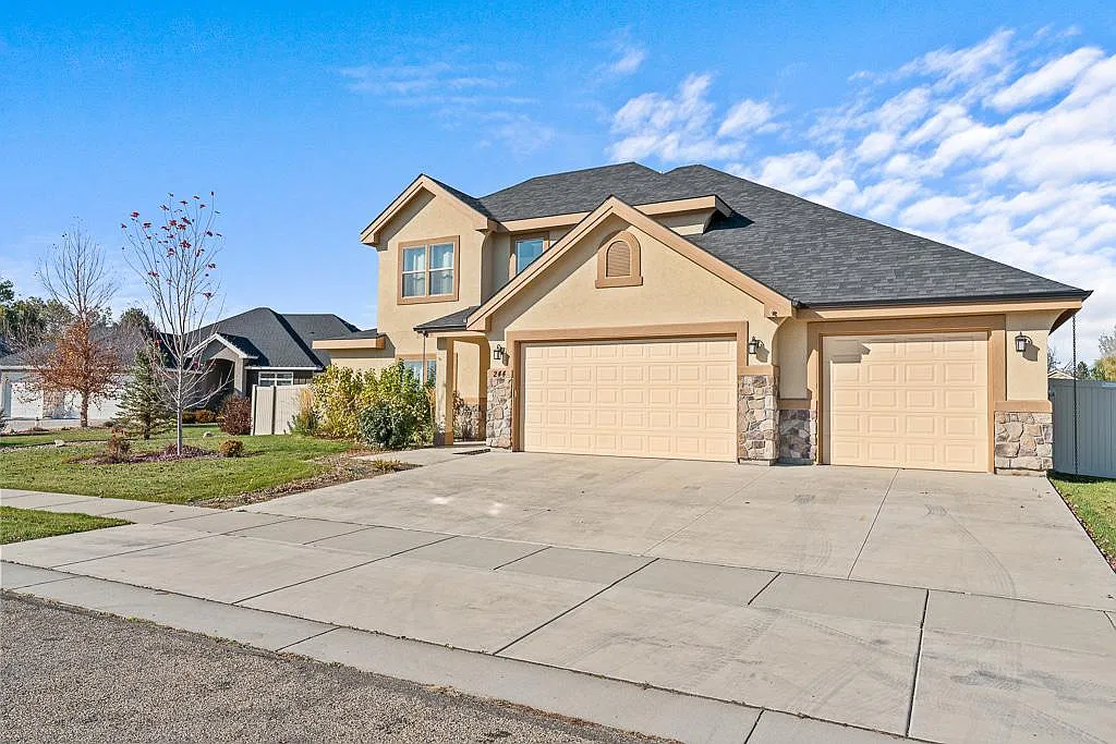 244 Targhee St — Photo 3