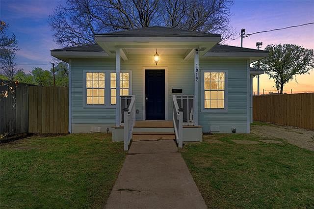 1st image of 1019 Oakwood Ave