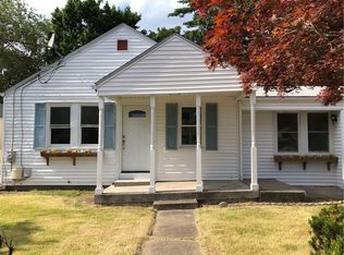 21 Community Rd, Warwick, RI 02889